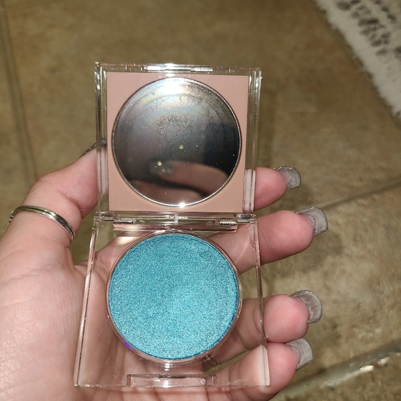 NEW KKW Beauty Flashing Lights Pressed Powder in Bands turquoise blue - Picture 13 of 16